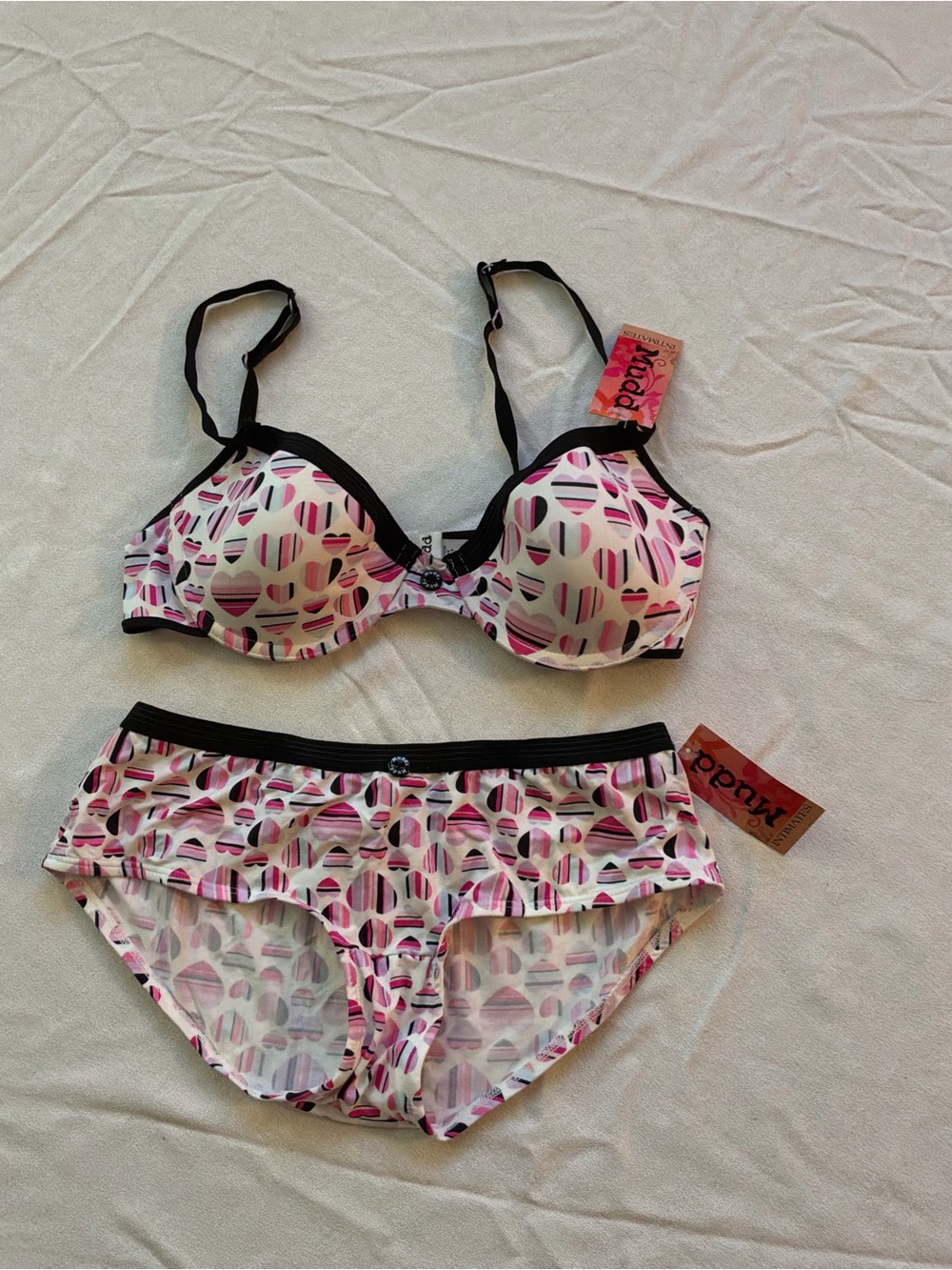 ******* Mudd Pink White Heart Print Bra and Hipster Set with Black Trim *******